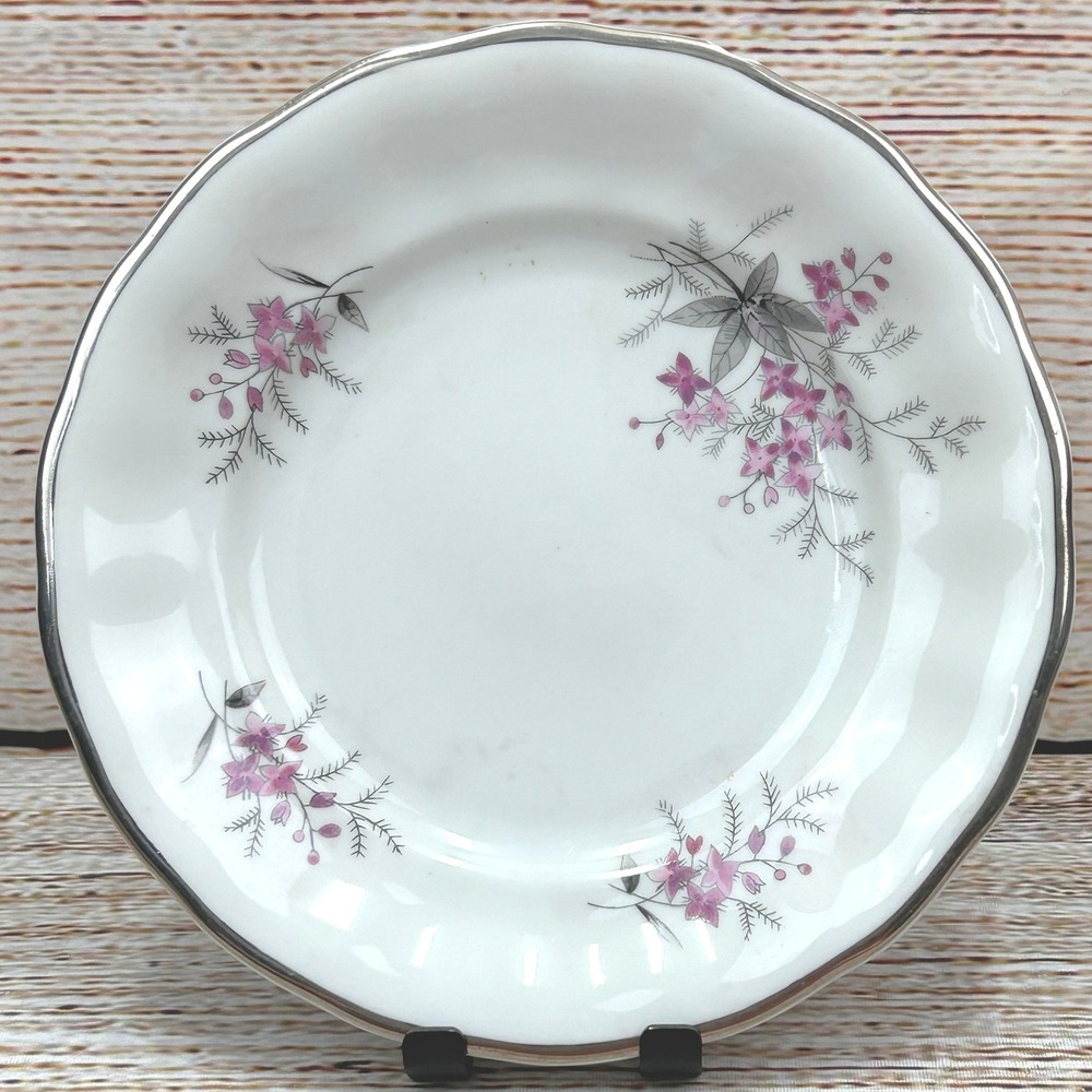 Favolina Karolina Jarolina Porcelain Salad Plate 3879 Floral‎ Silver Scalloped 7